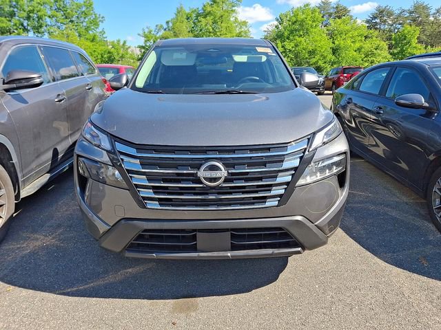Used 2026 Nissan Rogue SV FWD image 4