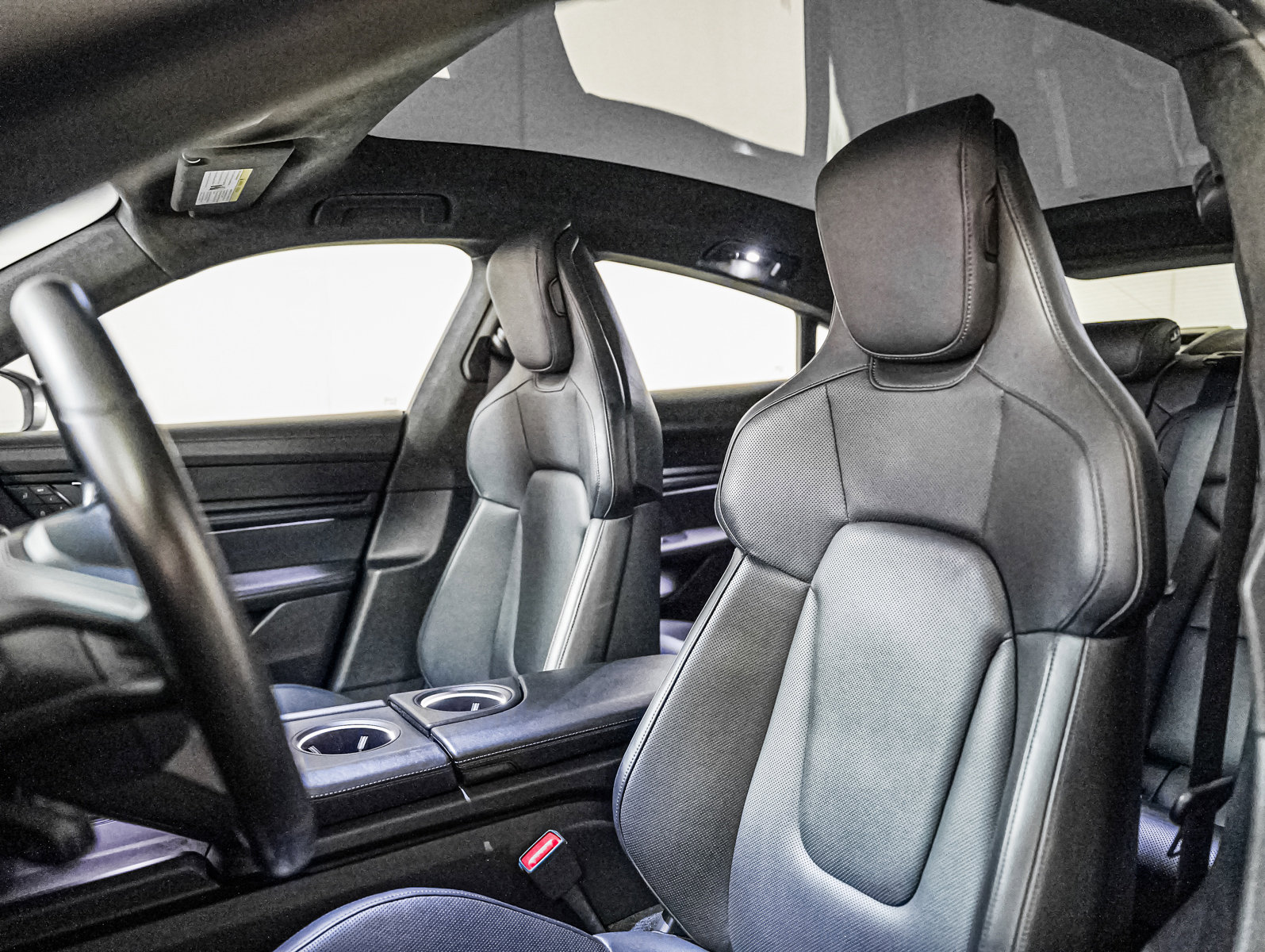 Certified 2022 Porsche Taycan GTS image 5