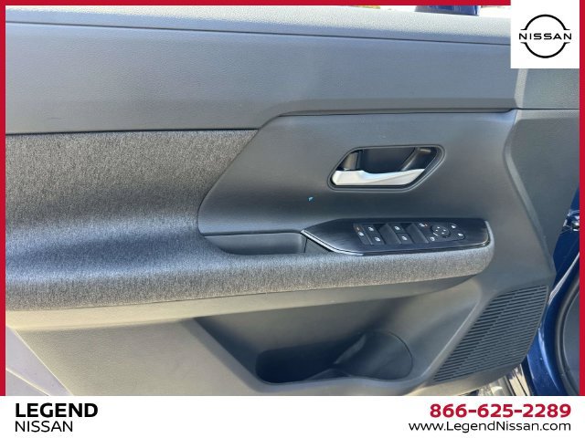 Certified 2025 Nissan Kicks SV AWD/4WD image 16
