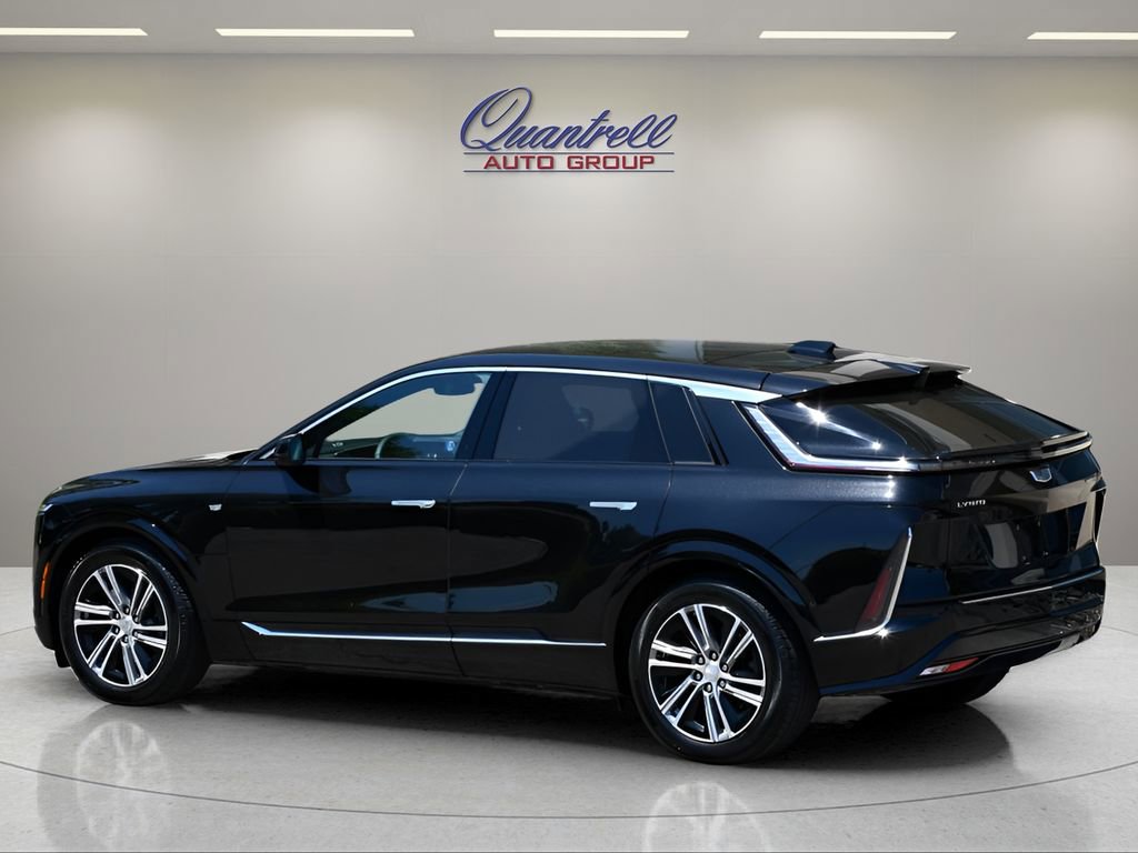 Certified 2024 Cadillac Lyriq Luxury AWD/4WD image 7