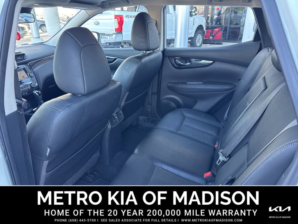 Used 2017 Nissan Rogue Sport SL w/ SL Premium Package image 26