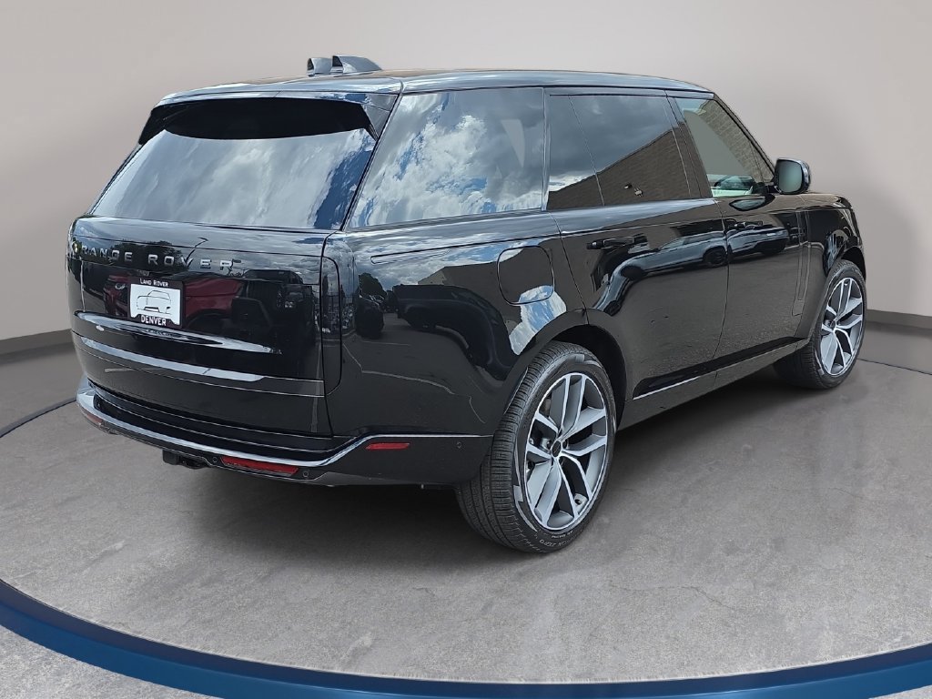 New 2026 Land Rover Range Rover Long Wheelbase SE AWD/4WD image 5