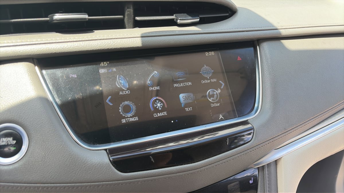 Used 2018 Cadillac XT5 Luxury w/ Driver Awareness Package FWD image 27