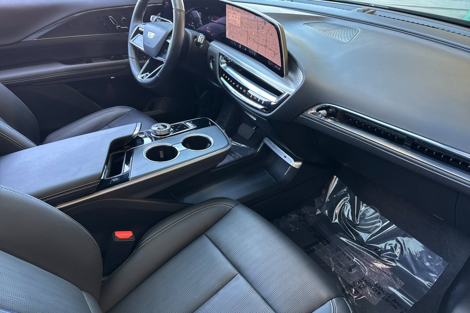 Certified 2024 Cadillac Lyriq Sport image 17