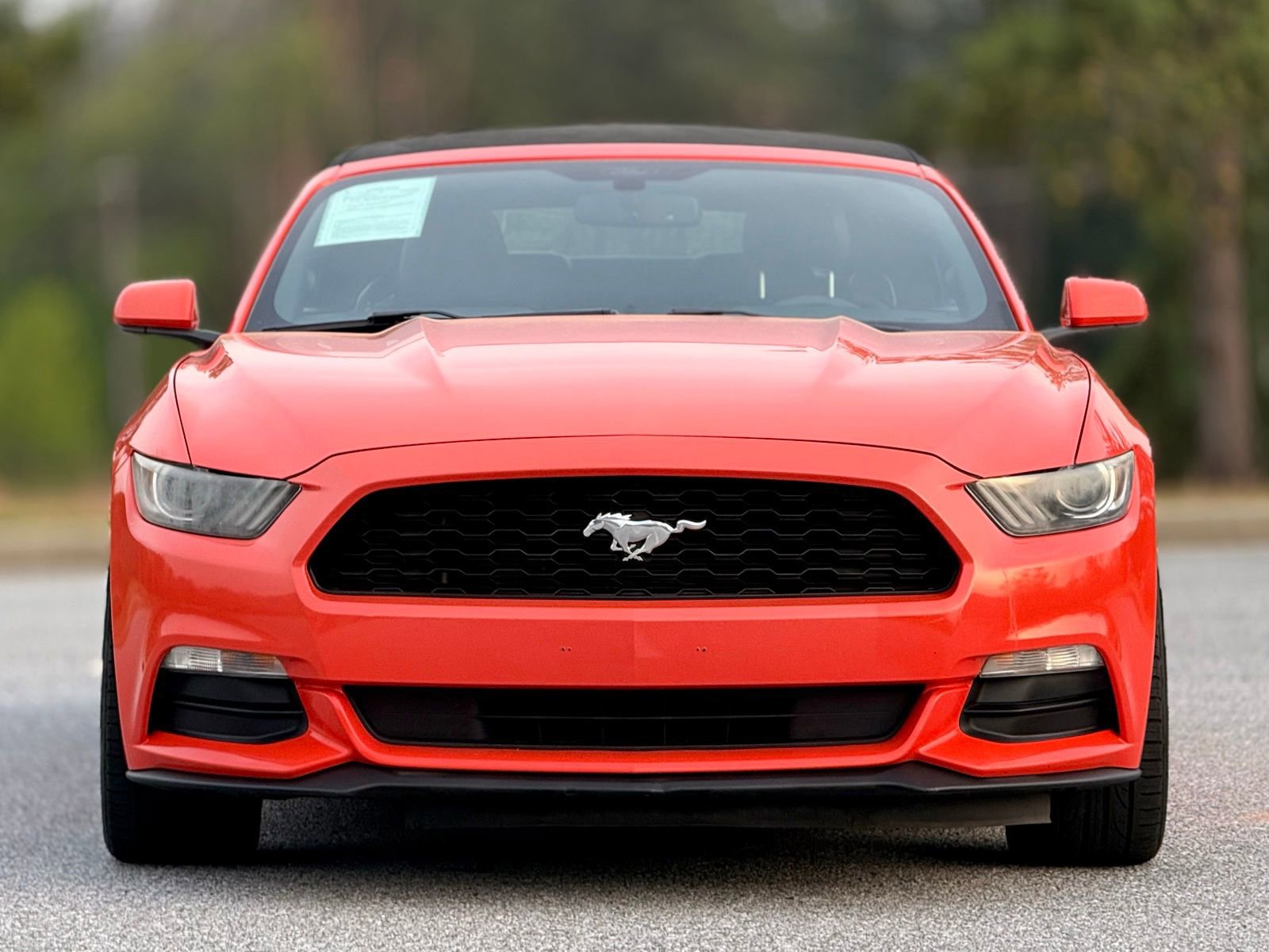 Used 2016 Ford Mustang Convertible image 3