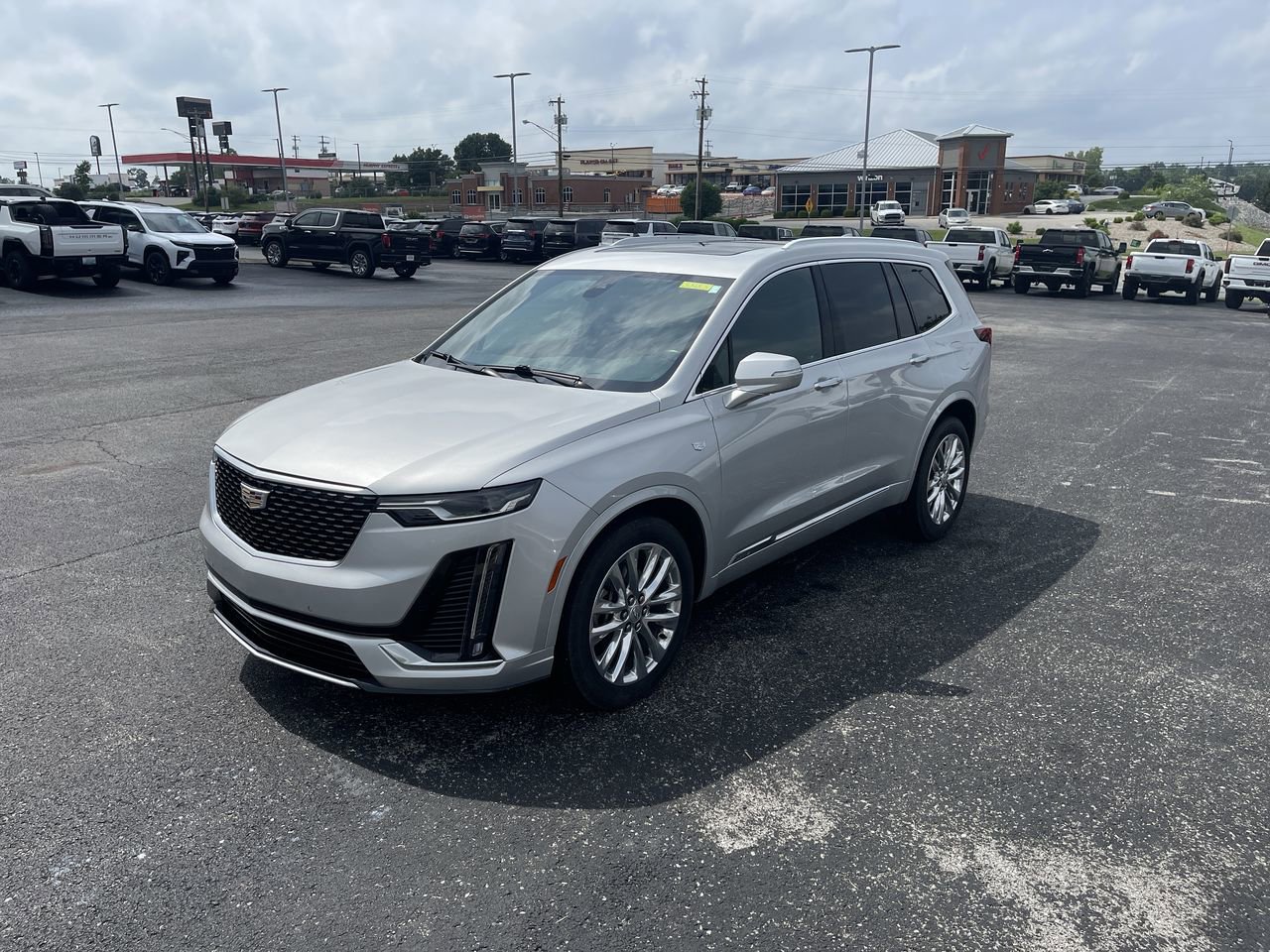 Used 2020 Cadillac XT6 Premium Luxury FWD image 1