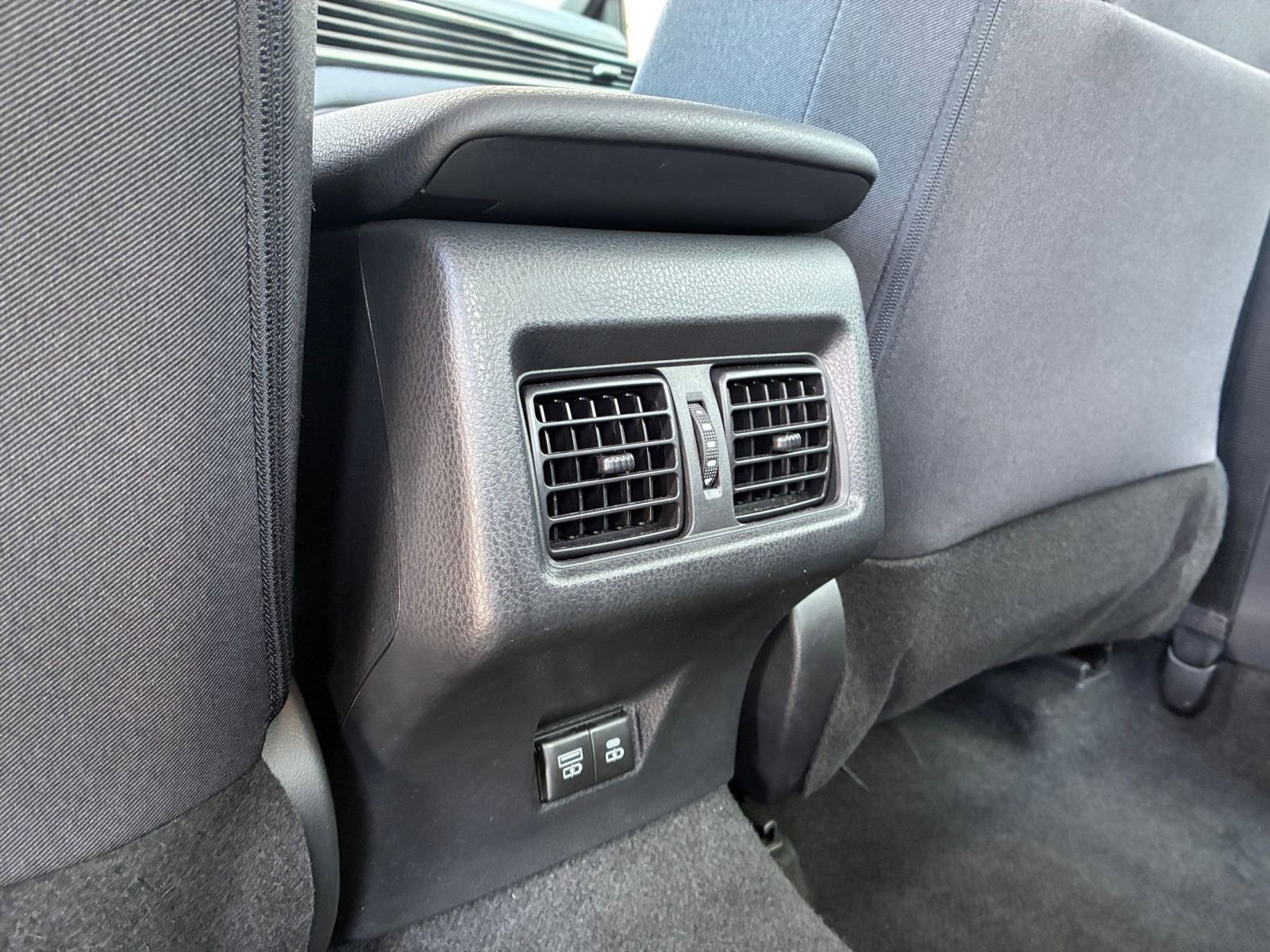 Used 2025 Toyota Camry LE image 22