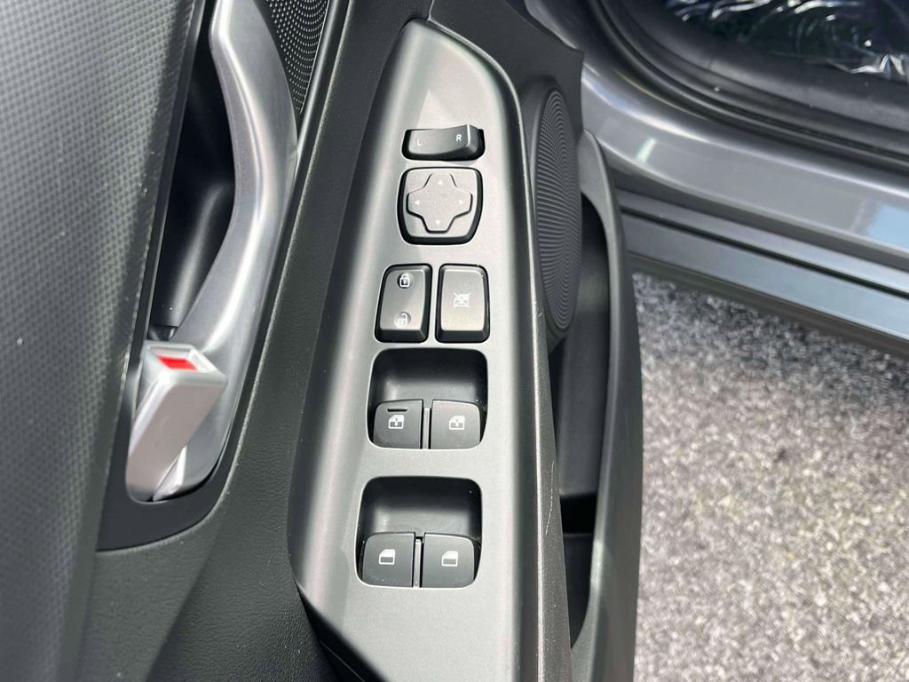 Used 2023 Hyundai Kona SEL image 14