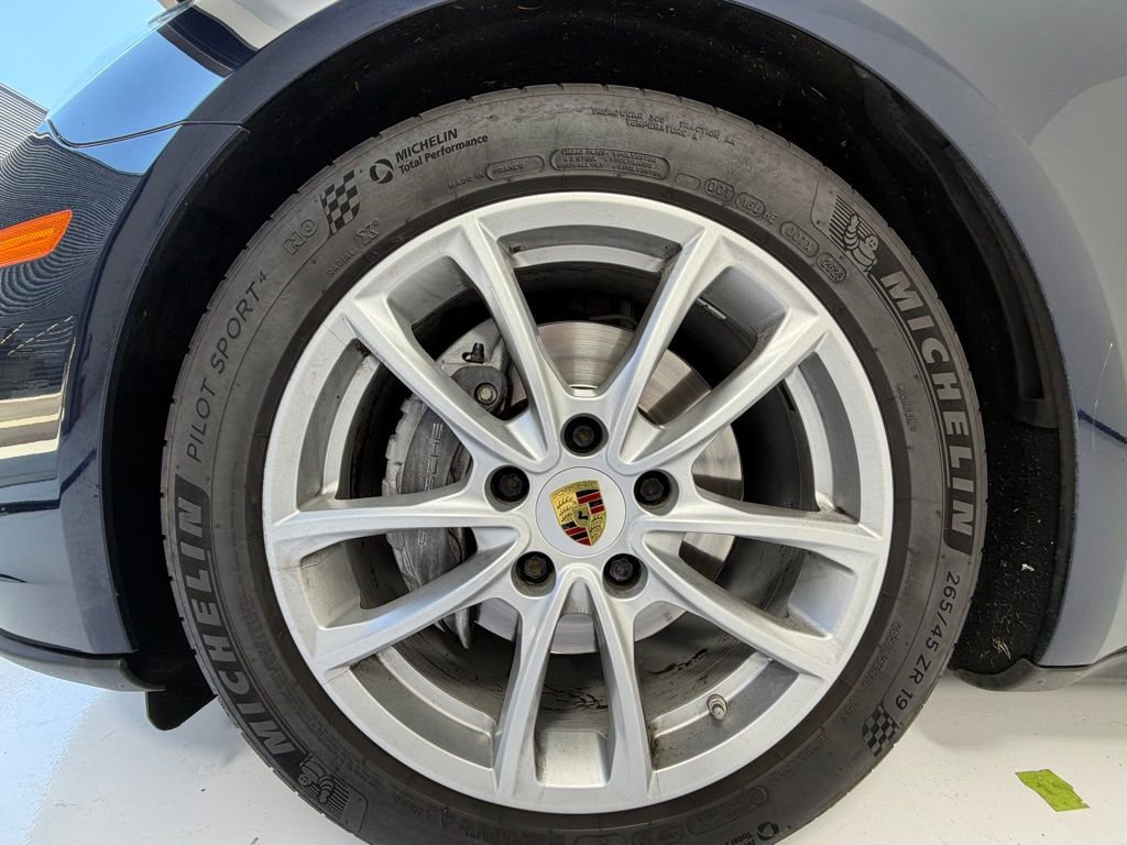 Used 2018 Porsche Panamera 4 AWD/4WD image 11