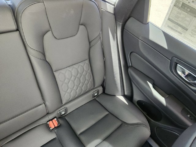 New 2026 Volvo XC60 T8 Plus w/ Climate Package AWD/4WD image 15