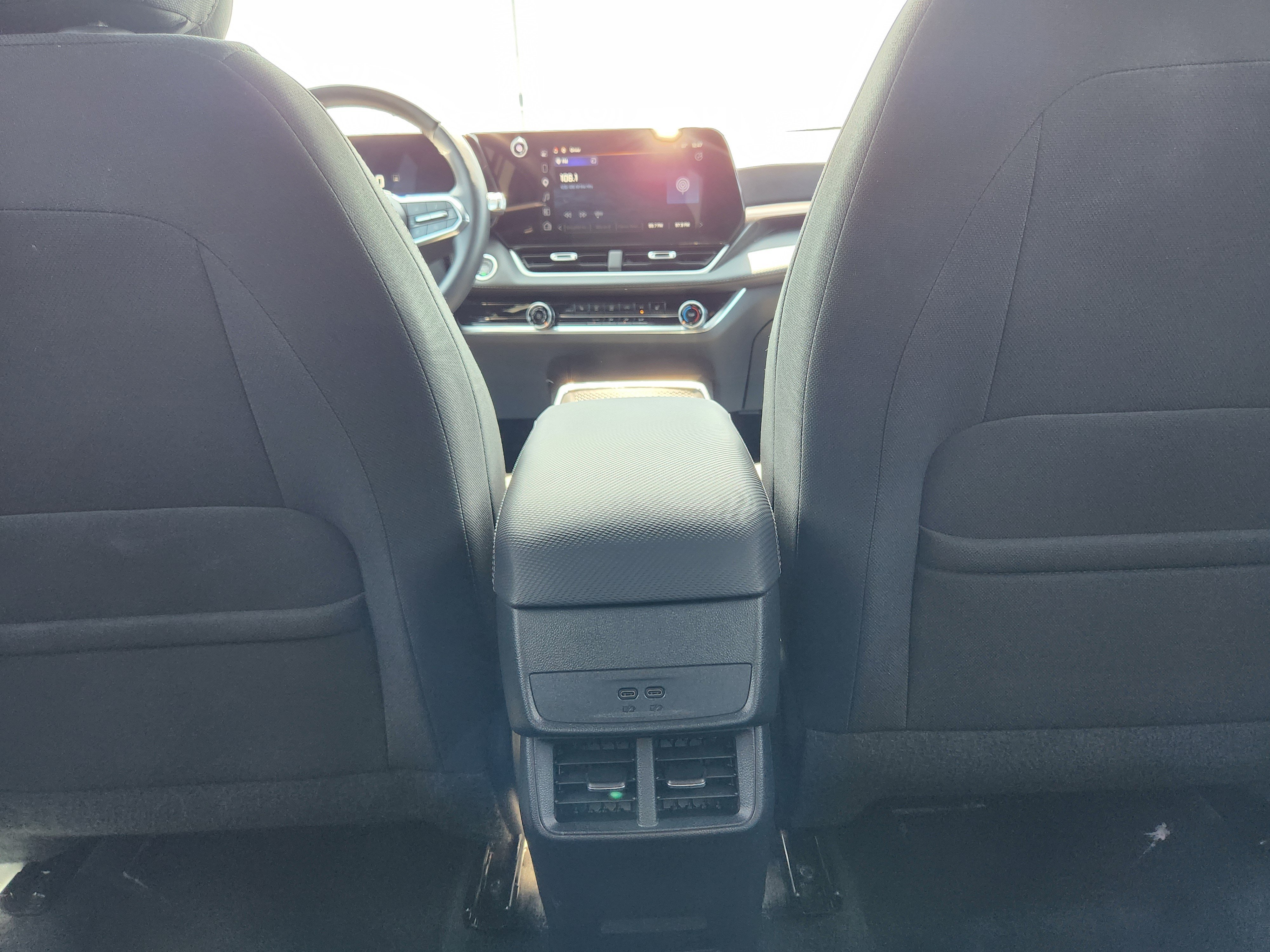 Used 2026 Chevrolet Equinox LT FWD image 13
