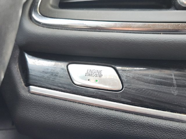 Used 2021 Buick Enclave Essence w/ Sport Touring Edition FWD image 21