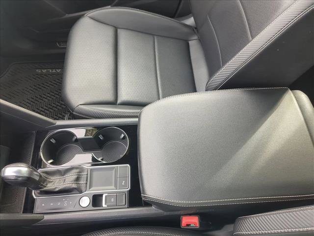 Used 2022 Volkswagen Atlas Cross Sport SE image 15