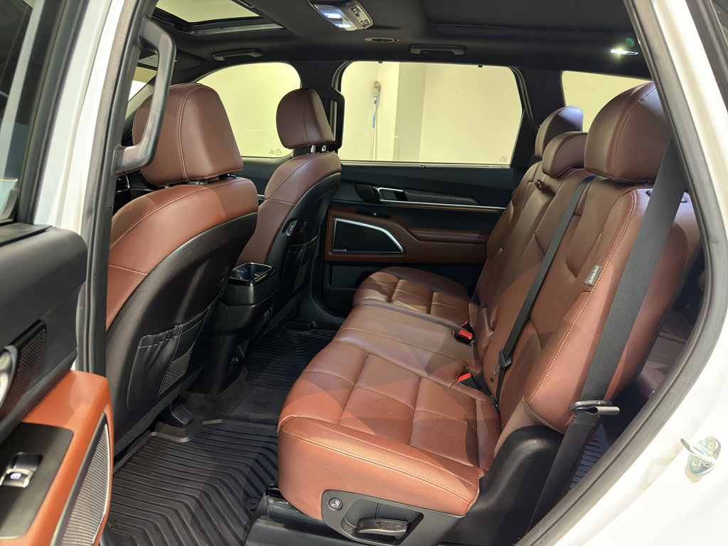 Used 2025 Kia Telluride SX FWD image 17