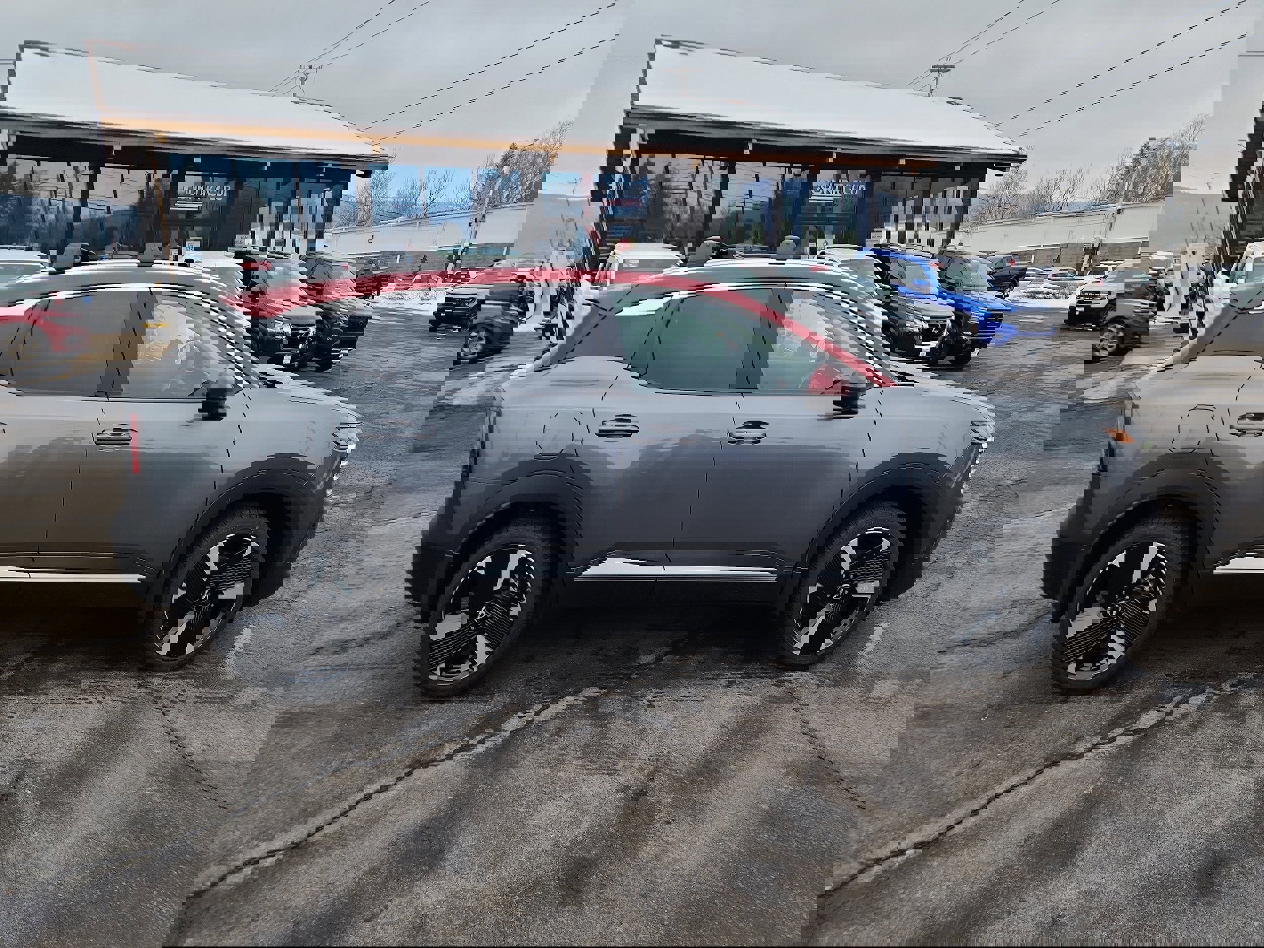 New 2026 Nissan Kicks SR w/ SR Premium Package image 9