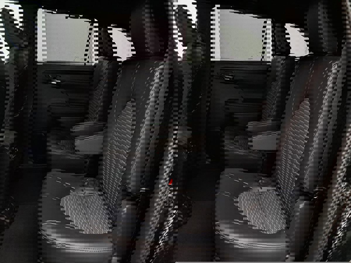 Used 2024 Toyota Highlander XSE image 28