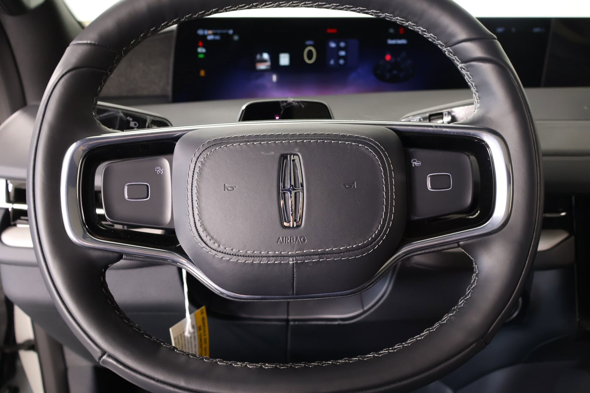 New 2026 Lincoln Navigator Reserve w/ Jet Appearance Package image 3