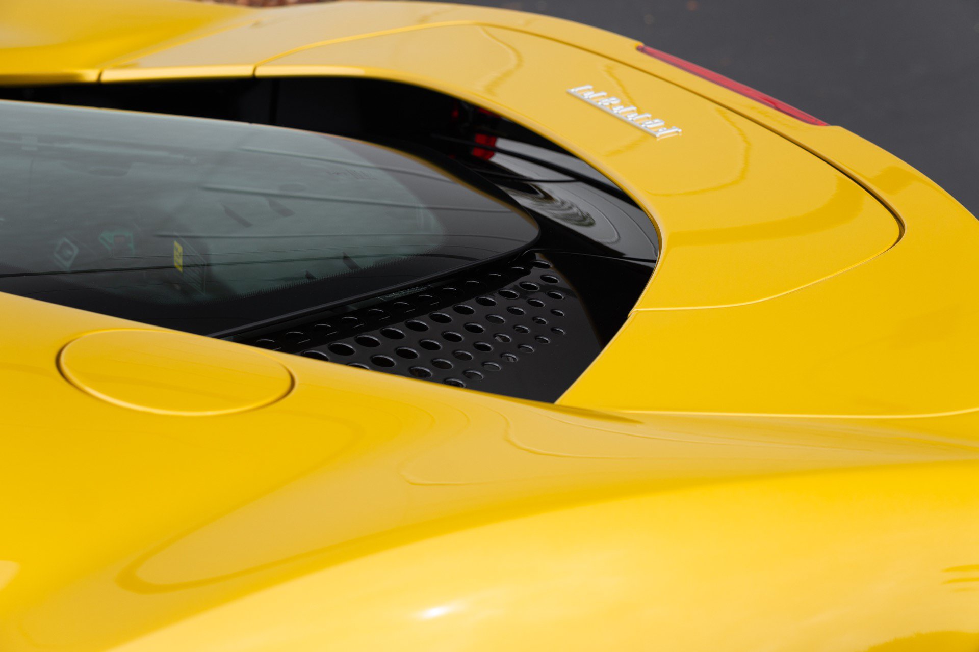 Used 2022 Ferrari SF90 Spider AWD/4WD image 38
