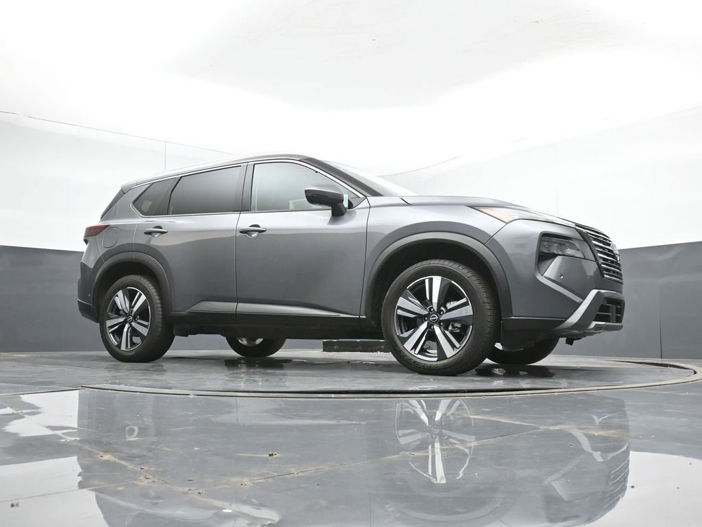Used 2024 Nissan Rogue SL AWD/4WD image 43