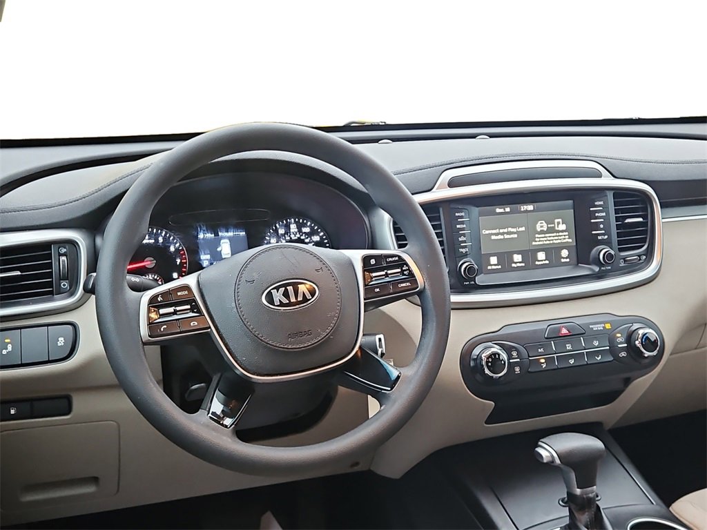 Used 2020 Kia Sorento LX image 17