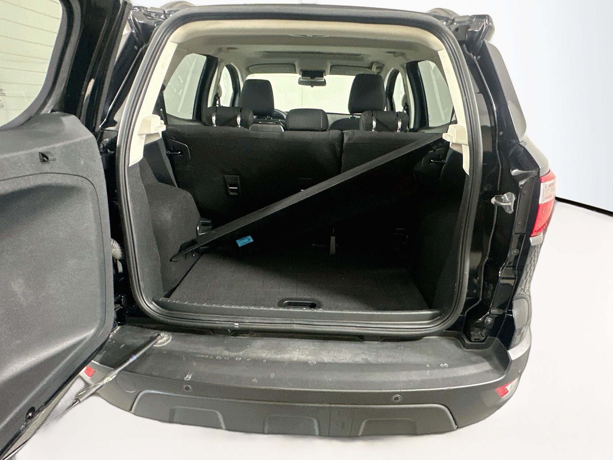 Used 2021 Ford EcoSport SE FWD image 28