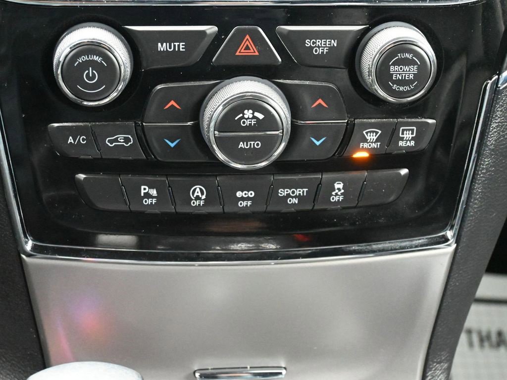 Used 2019 Jeep Grand Cherokee Limited image 25