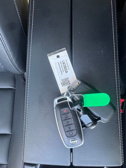 Used 2024 Nissan Rogue SL w/ SL Premium Package image 22