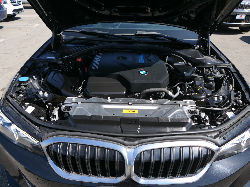 Used 2024 BMW 330e RWD image 28