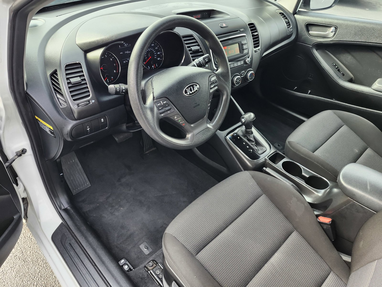 Used 2018 Kia Forte LX image 4