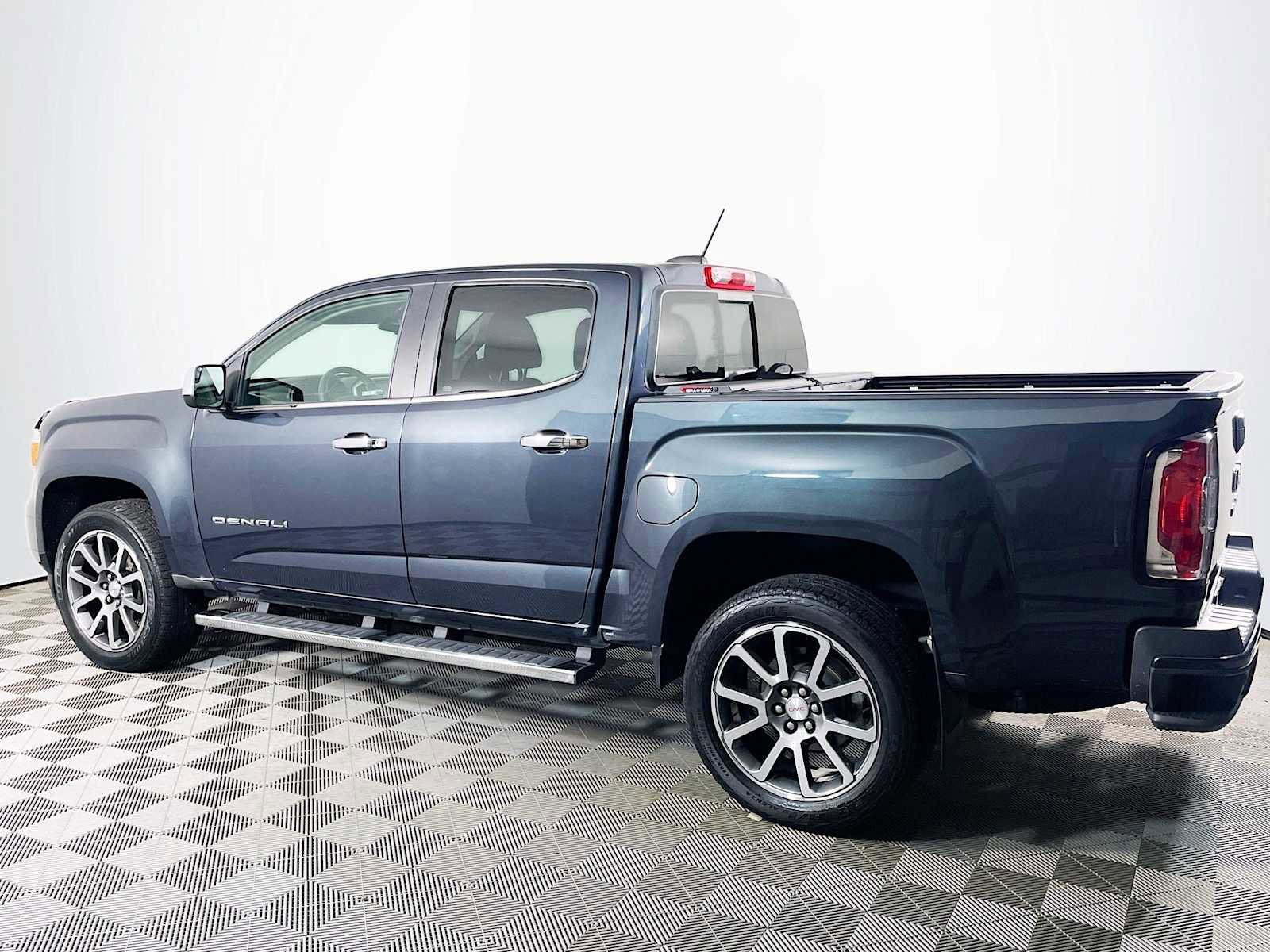 Used 2021 GMC Canyon Denali image 6
