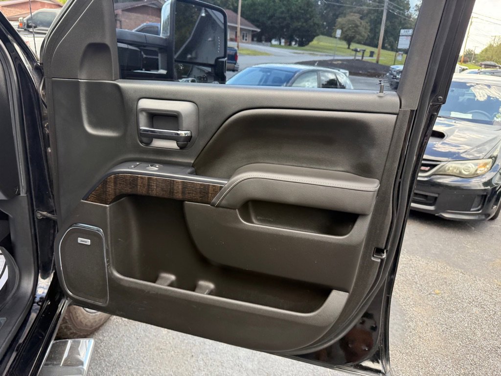 Used 2015 GMC Sierra 2500 Denali w/ Duramax Plus Package image 61