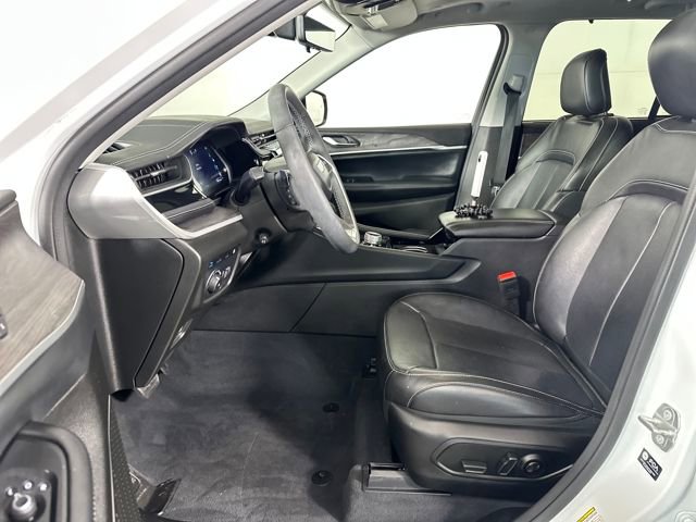 Used 2022 Jeep Grand Cherokee Limited 4xe w/ Luxury Tech Group II image 11