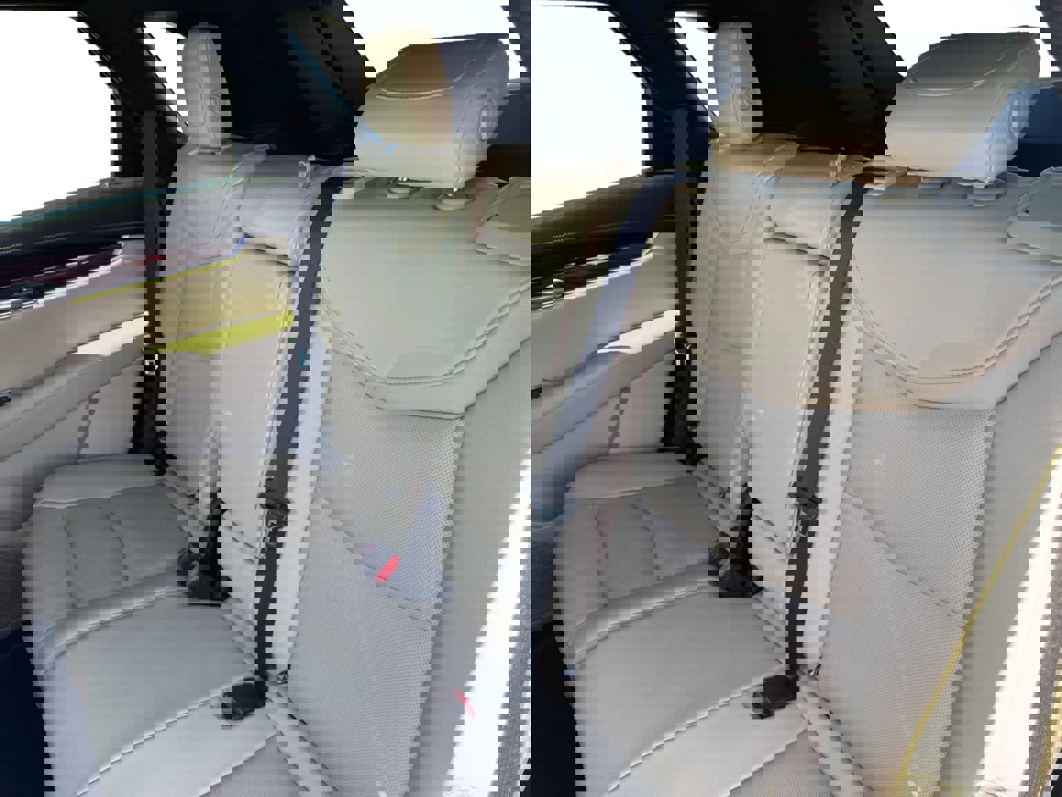 Used 2018 Cadillac XT5 Premium Luxury FWD image 16