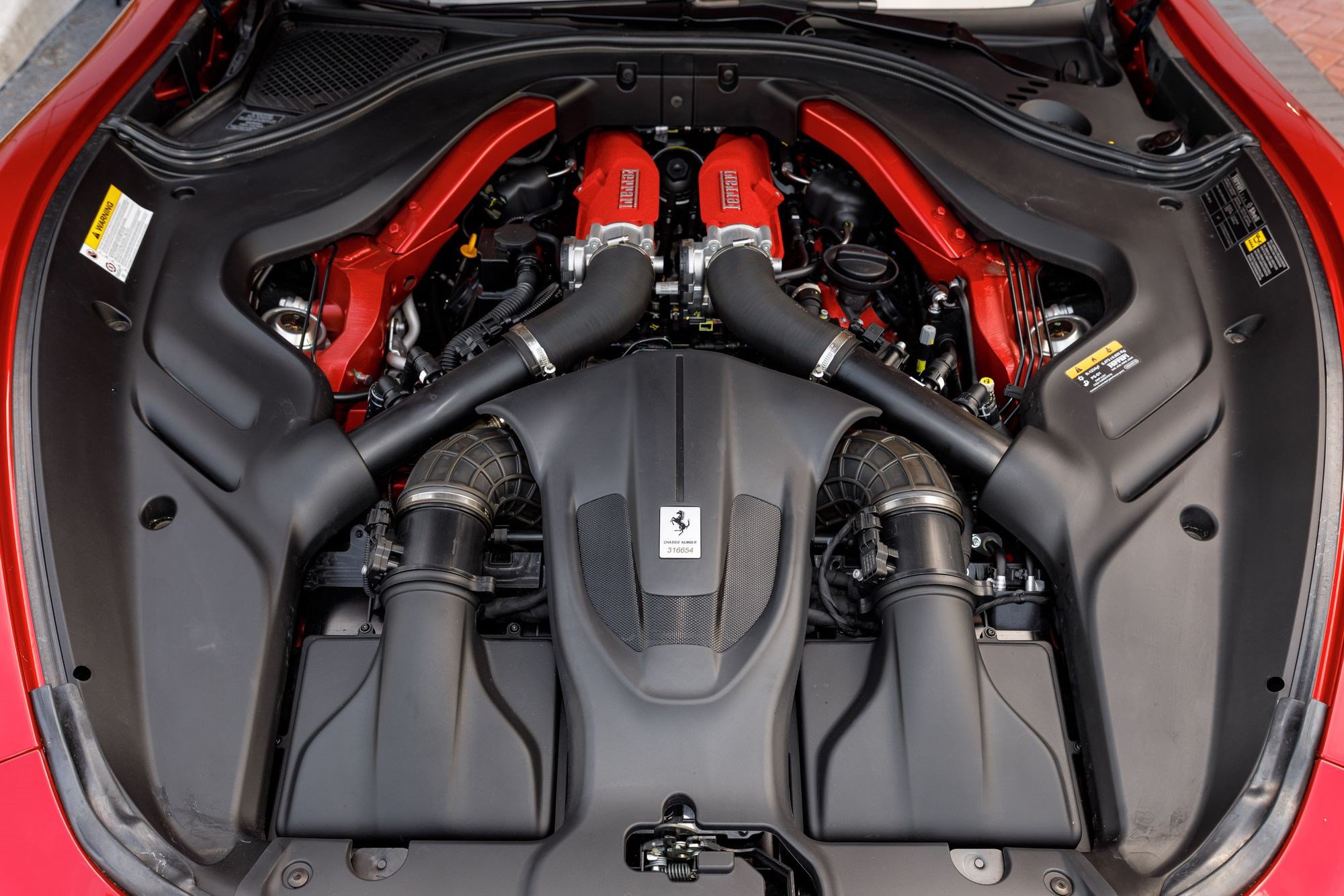 Used 2025 Ferrari Roma Spider RWD image 12