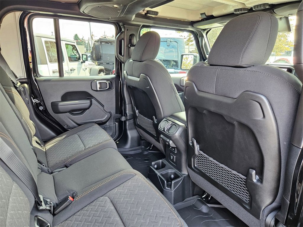 New 2025 Jeep Gladiator Mojave image 32