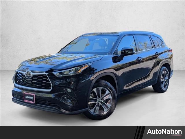 Used 2020 Toyota Highlander XLE