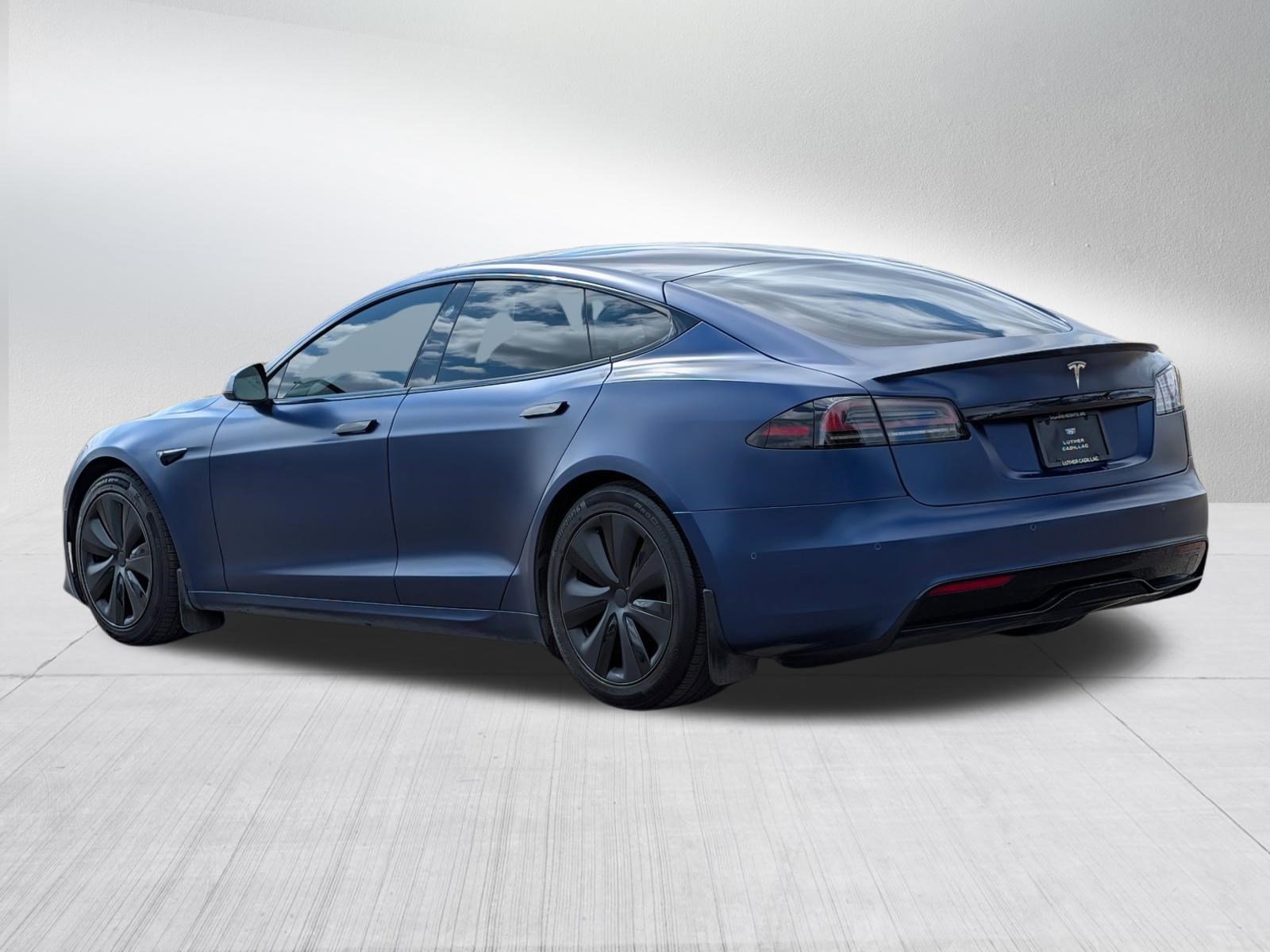 Used 2022 Tesla Model S Plaid image 5