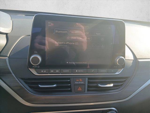 Used 2025 Nissan Altima 2.5 SV FWD image 13