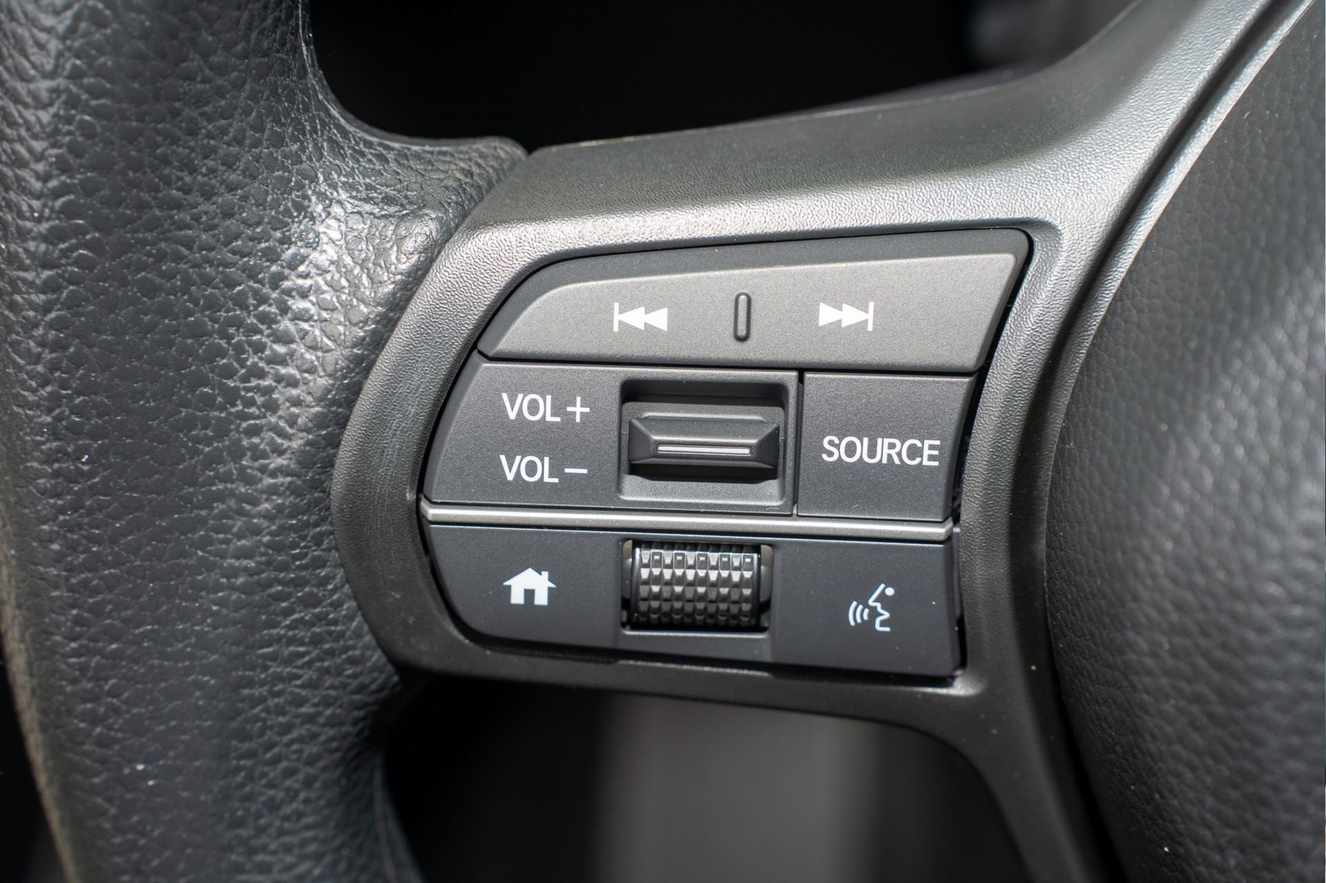 Certified 2023 Honda CR-V EX image 32