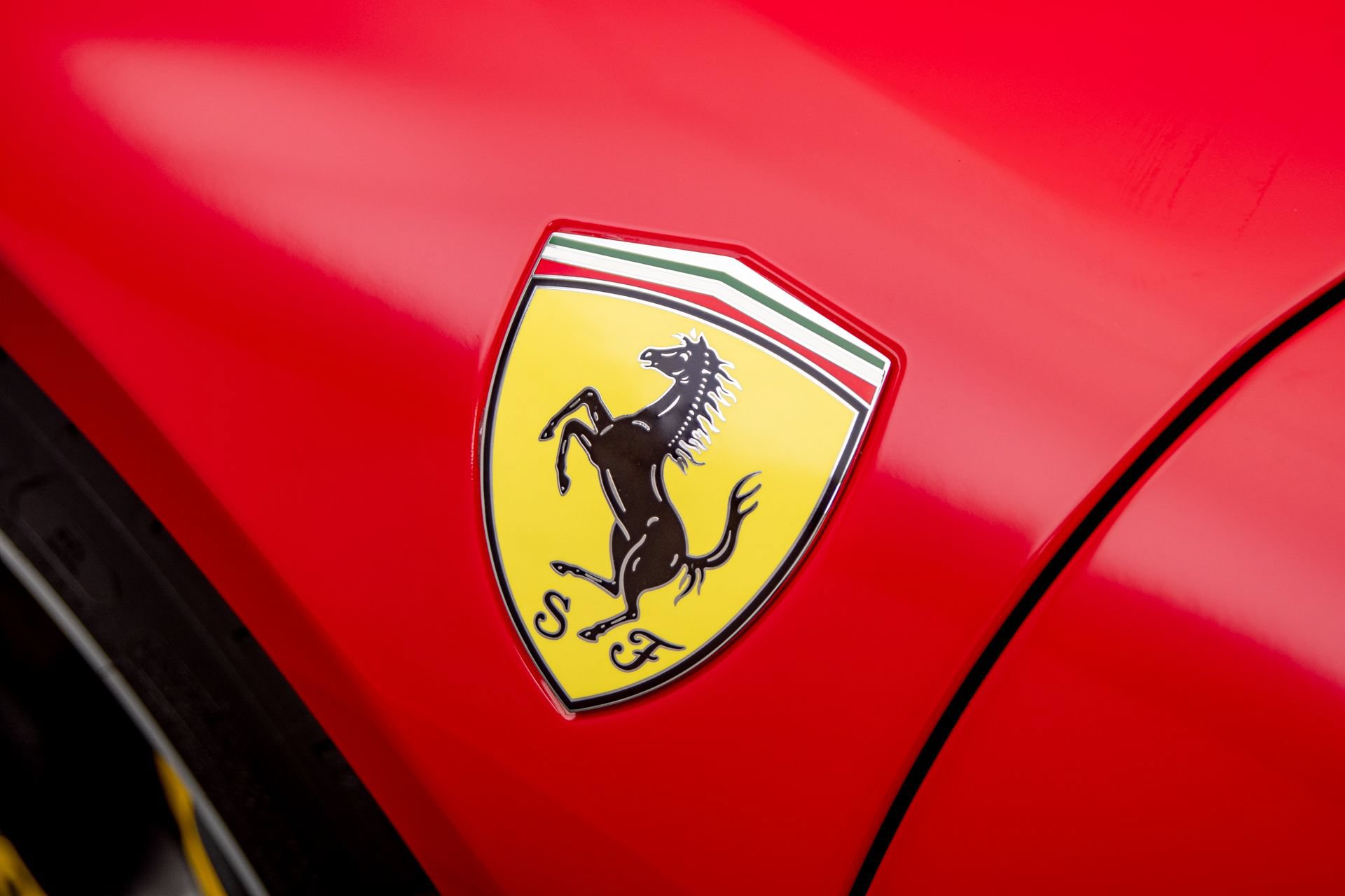 Used 2022 Ferrari SF90 Stradale AWD/4WD image 40