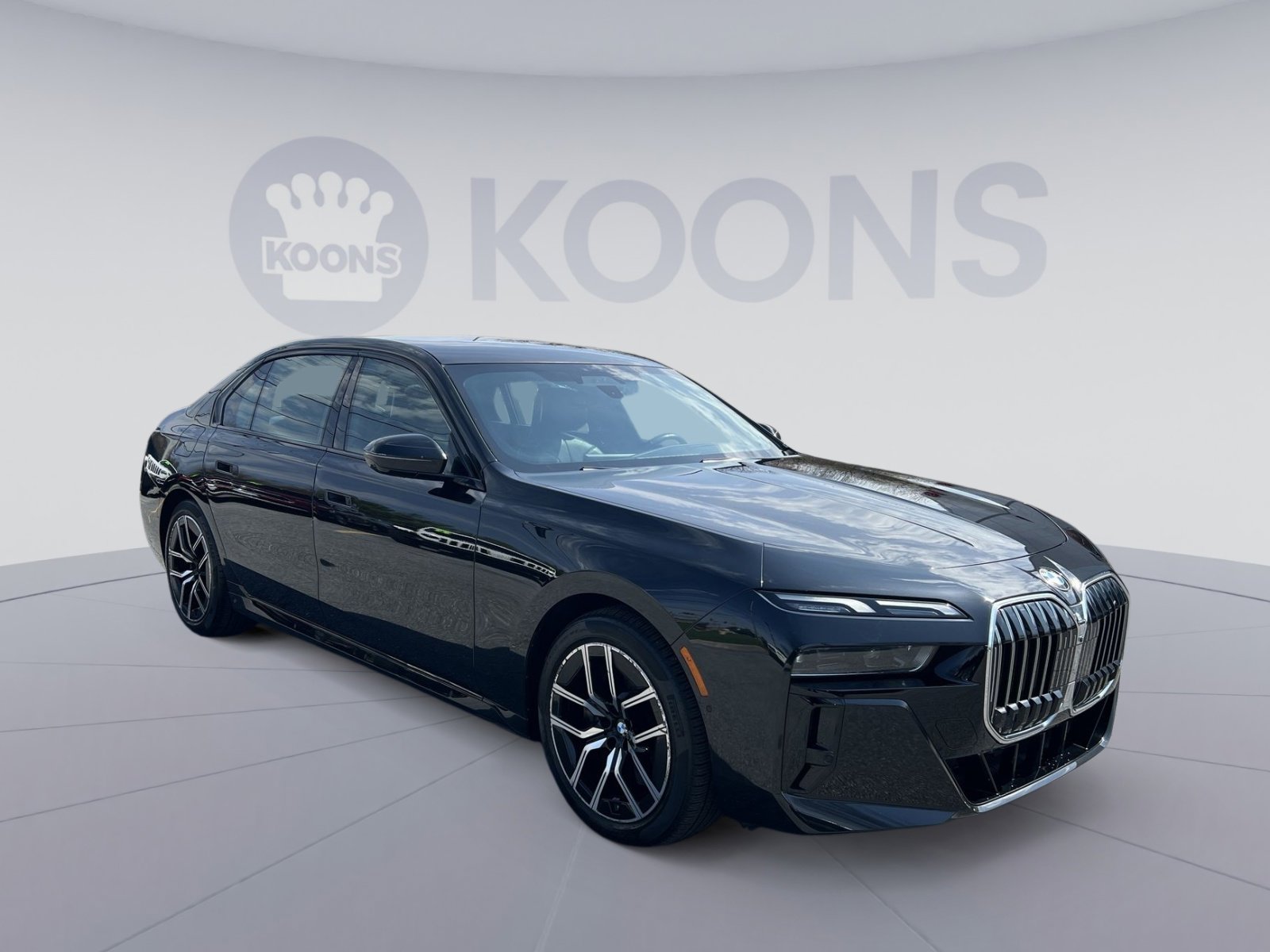 Used 2023 BMW 760i xDrive image 10