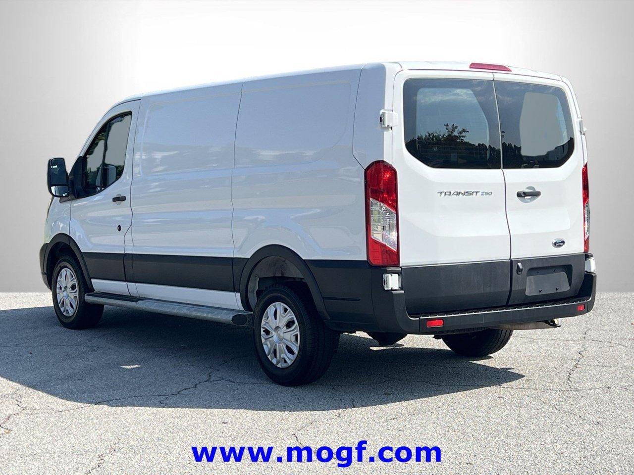Used 2025 Ford Transit 250 Low Roof w/ Exterior Upgrade Package RWD image 2