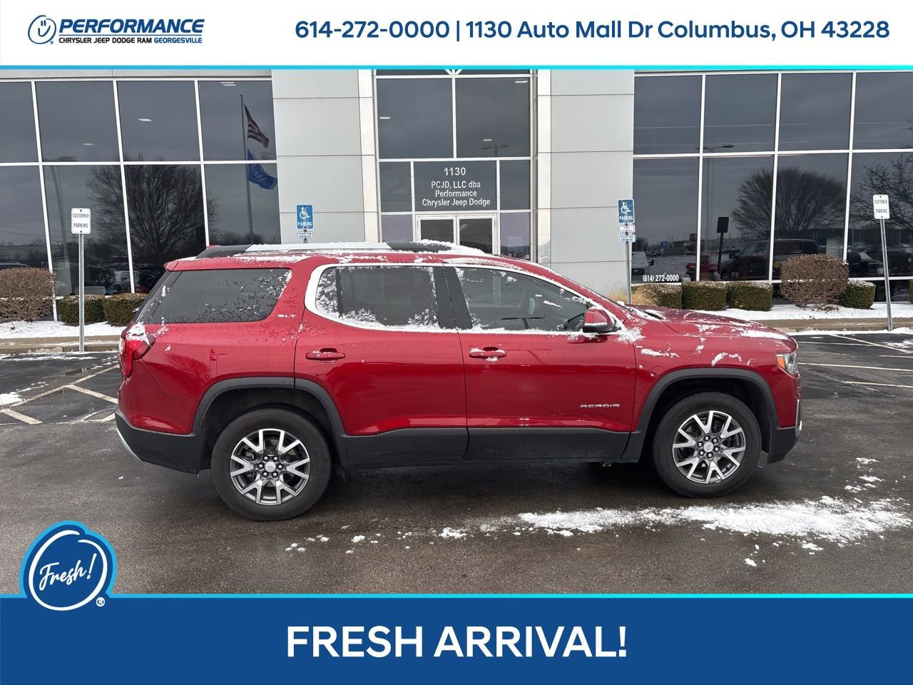 Used 2023 GMC Acadia SLT image 3