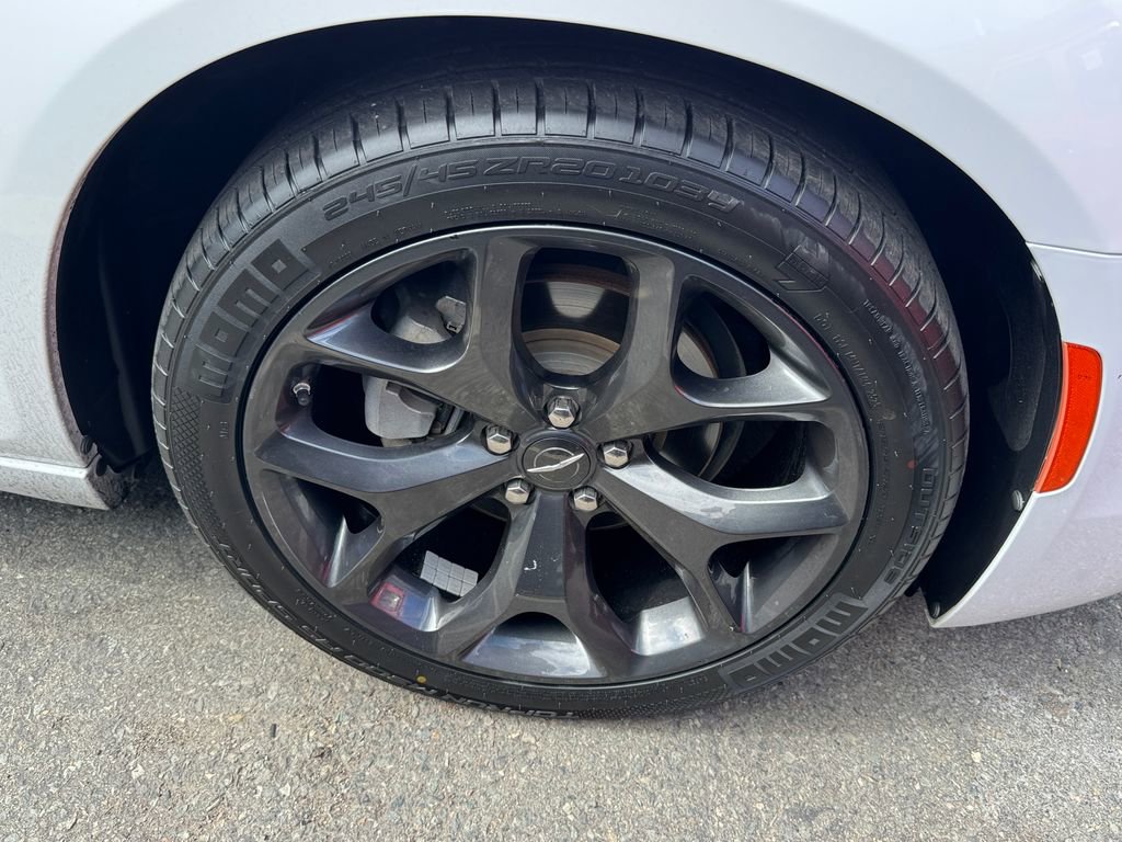 Used 2022 Chrysler 300 S image 17