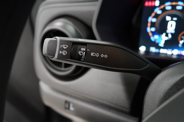 Used 2025 Chevrolet Colorado W/T image 16