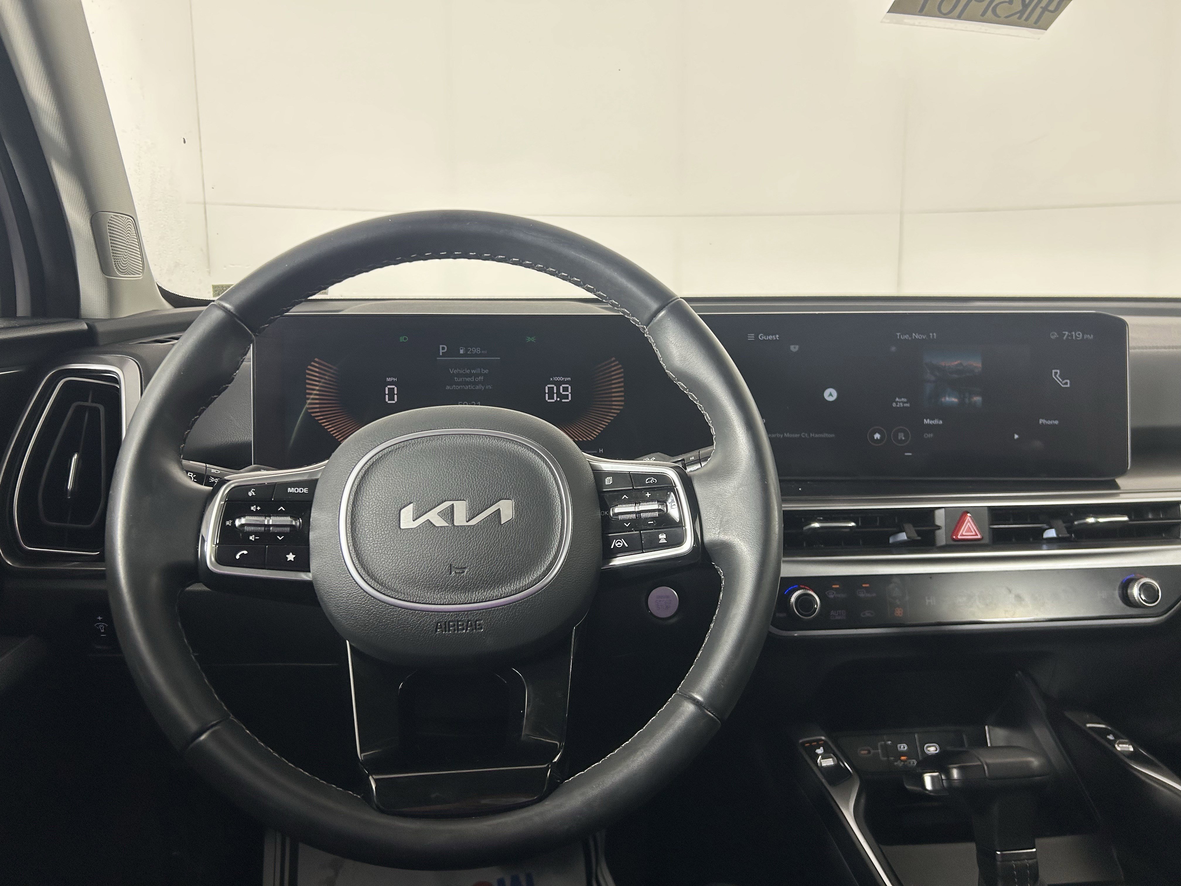 Used 2025 Kia Sorento S image 13