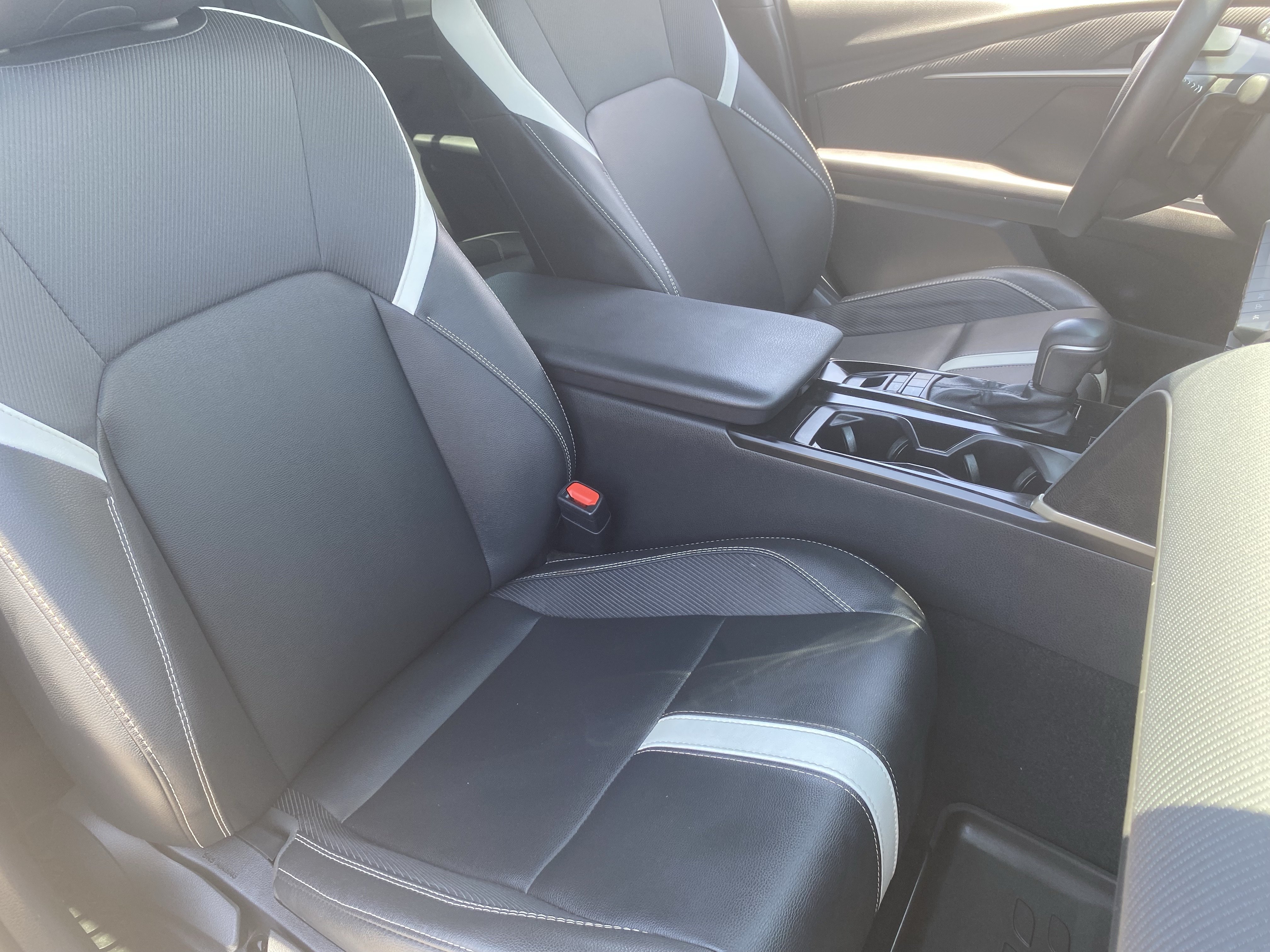 Used 2026 Toyota Camry SE w/ Multimedia Upgrade Package FWD image 9
