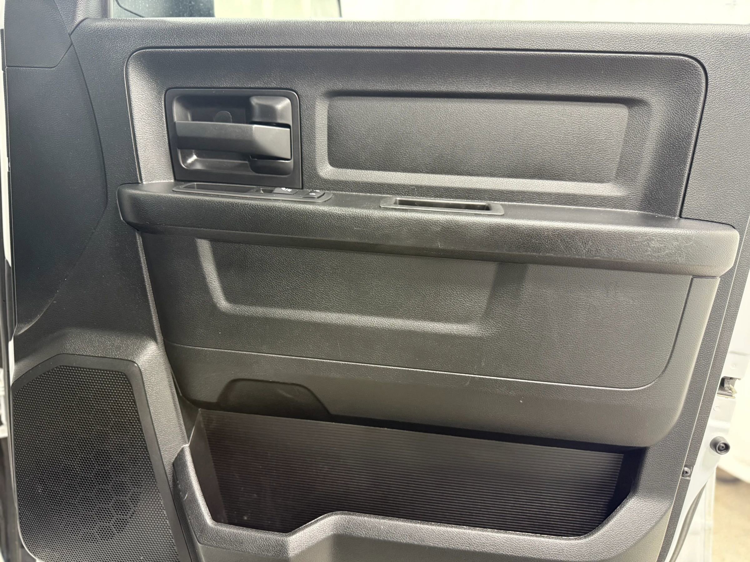 Used 2018 RAM 1500 SLT w/ Protection Group image 17