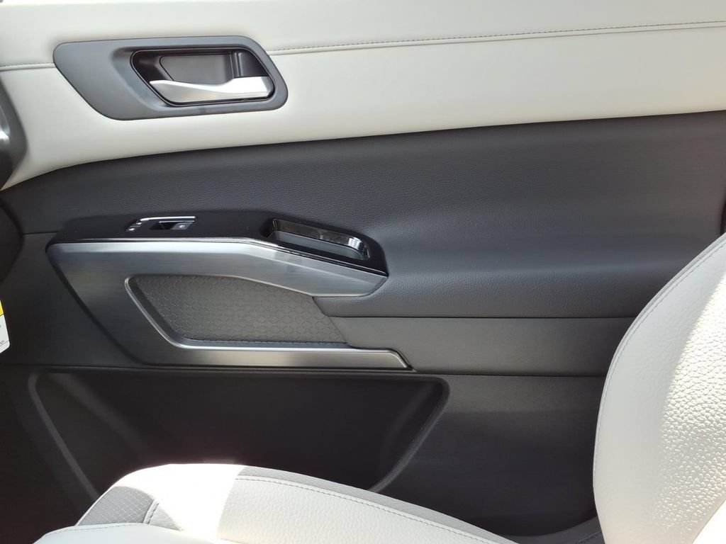 New 2026 Nissan Pathfinder SL w/ SL Premium Package FWD image 23
