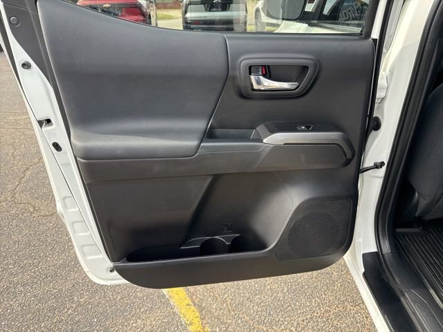 Used 2021 Toyota Tacoma TRD Off-Road AWD/4WD image 12